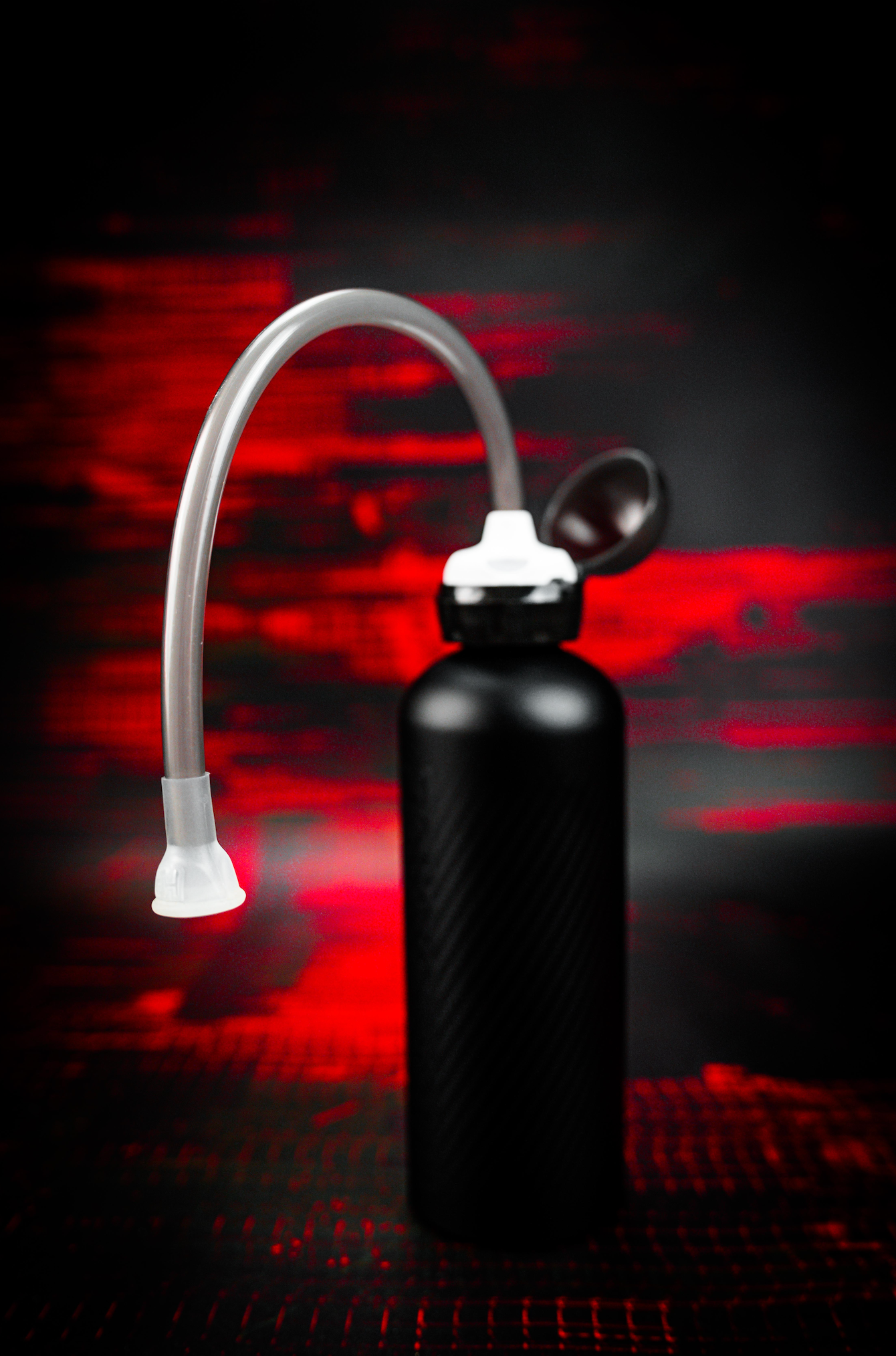 Hydrorace Limited Edition Carbon Blackout 1L Water Bottle